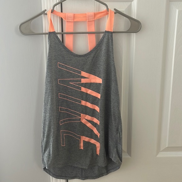 nike tank top - Picture 1 of 2